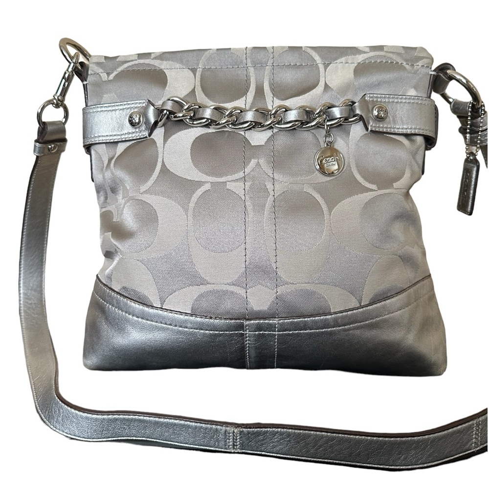 Coach Signature Chain, Convertible, Crossbody Bag F18862
